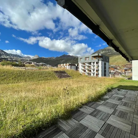 Apartment In-ski Out! Spacious & Stylish For 8 In The Heart Of Lavachet Tignes