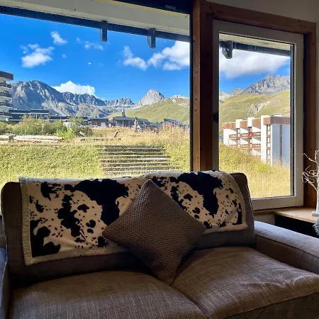 In-ski Out! Spacious & Stylish For 8 In The Heart Of Lavachet *